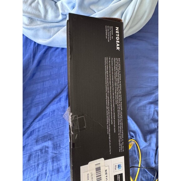 Netgear Nighthawk R6700 Smart Wi-Fi Wireless Gigabit Router - Picture 3 of 5